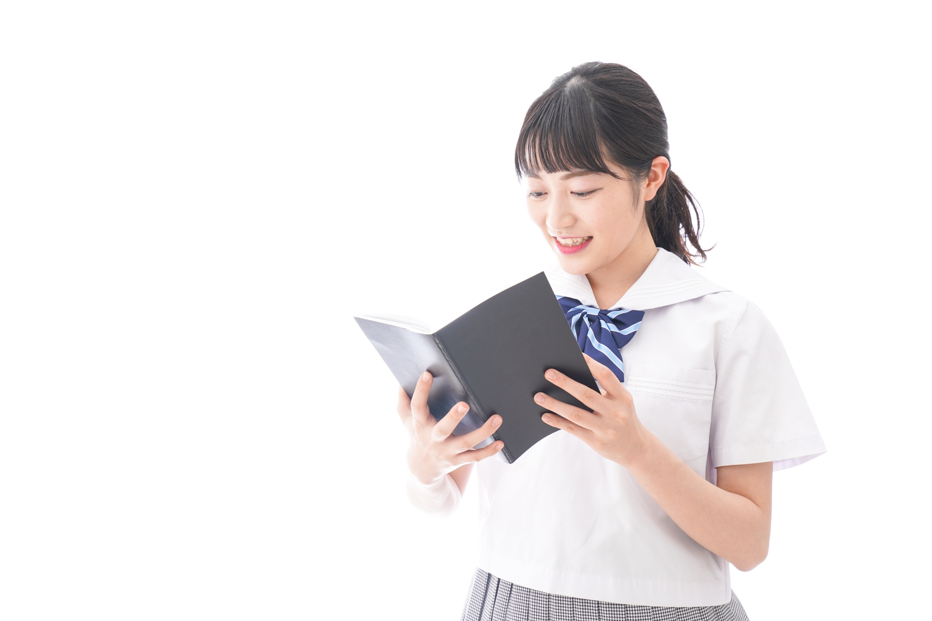 英語の音読学習をする高校生